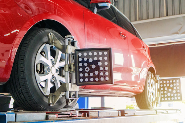 5 Signs It's Time for a Wheel Alignment