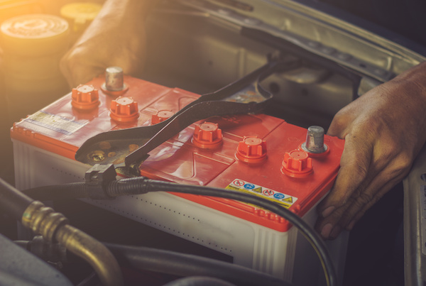 5 Signs of a Dying Car Battery
